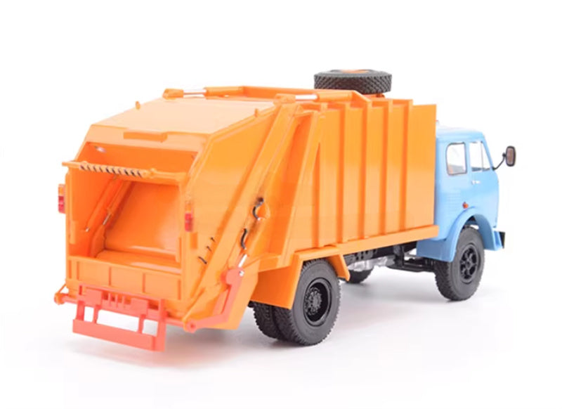 StartScaleModels Maz-5335 Soviet Minsk garbage truck 1:43 Truck Pre-built Airliner Model Display view4