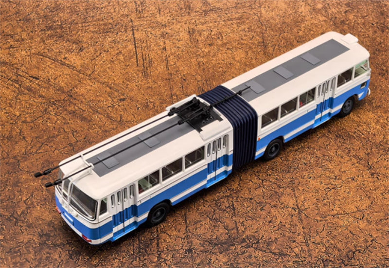 AUTO-GLIMPSE Shanghai Bus SK561 articulated trolley bus sky blue 1:64 Bus Pre-built Model view4