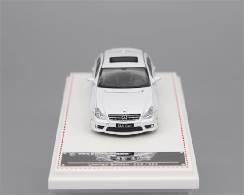 Focal Horizon Mercedes BENZ CLS63 AMG first generation C219 white Limited Edition 999PCS ONLY 1:64 Car Pre-built Model view6