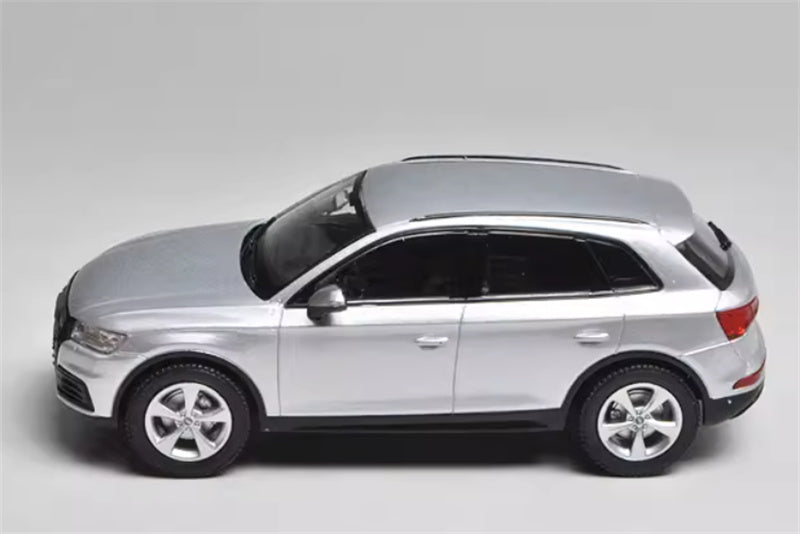 1:43 Audi Q5 SUV 2016 Silver  Audi  DIECAST Car Model