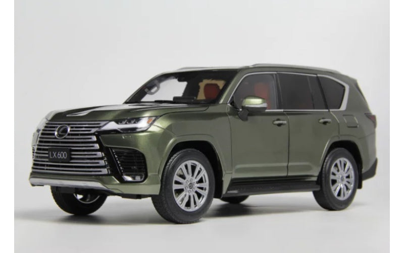 1:18 Lexus LX600 Seaweed Green LCD MODELS DIECAST Truck Model