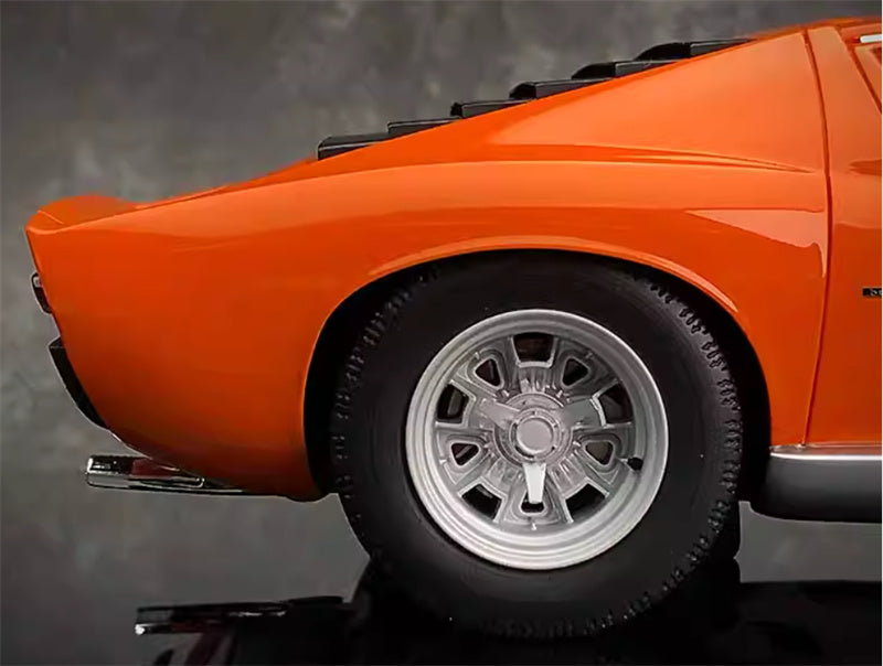 AMALGAM Lamborghini Miura P400 SV orange 1:18 Car Pre-built Model view3