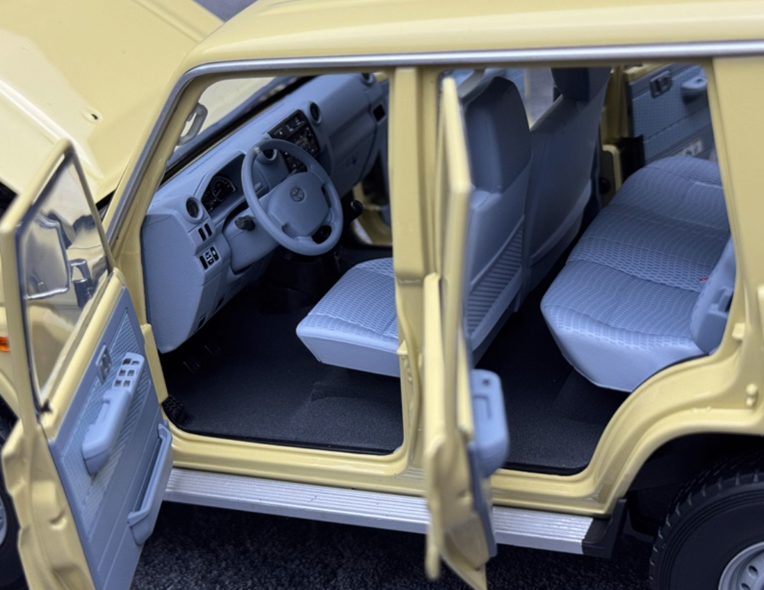 Almost Real Toyota LC76 2017 Land Cruiser beige 1:18 Car Pre-built Model view2