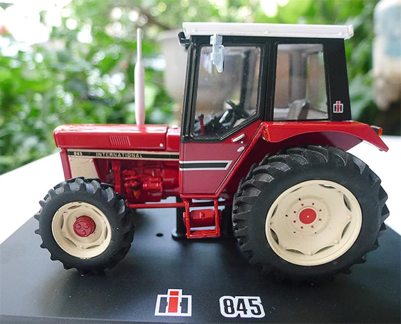 REPLICAGRI CASE IH 845 Agricultural Tractor Red 1:32 Truck Pre-built Model
