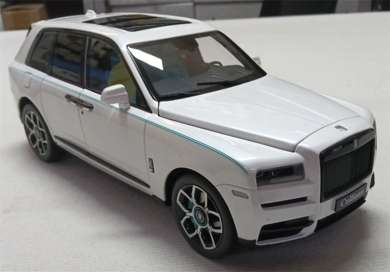 1:18  Cullinan BB  Metallic white blue waistline ROLLS-ROYCE Limited Edition 149PCS ONLY DIECAST Model