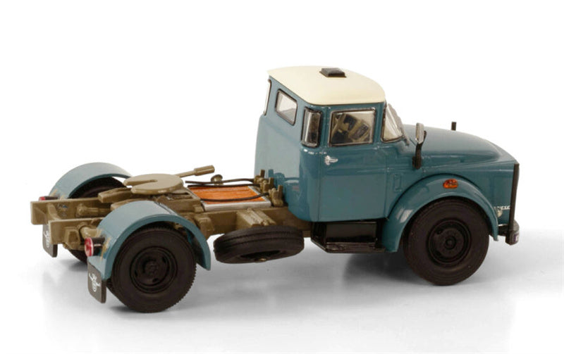 WSI DAF 1600 4X2 torpedo PREMIUM LINE 1:50 Truck Pre-built Model