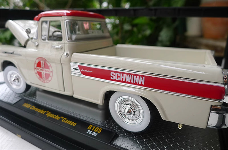 M2 Machines 1958  Chevrolet  Apache  Cameo  R105  Schwinn 1:24 Truck Pre-assembled Model Display