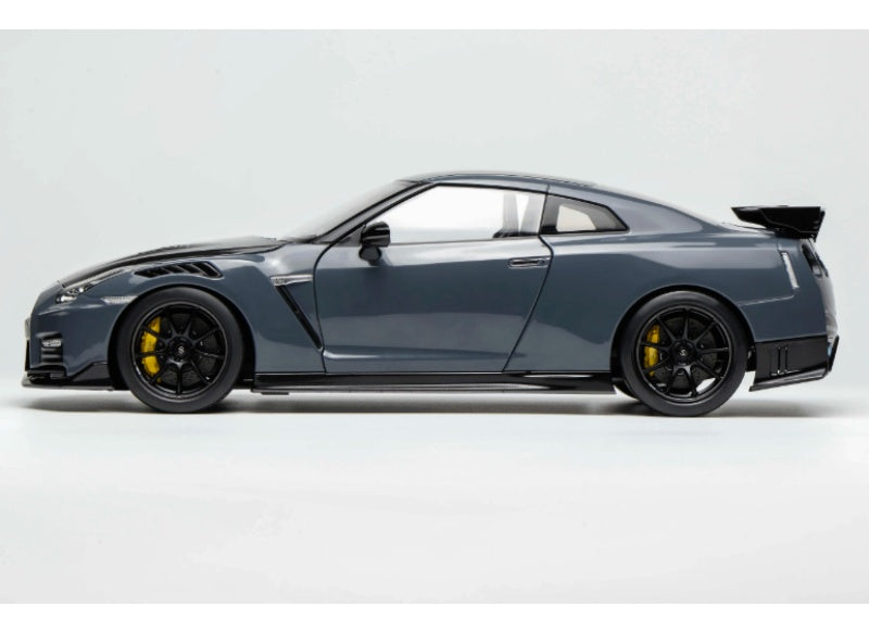 1:18 Nissan GT-R NISMO R35 2022 NISMO Stealth Gray MOTORHELIX Special Edition Limited Edition 999PCS ONLY DIECAST Model