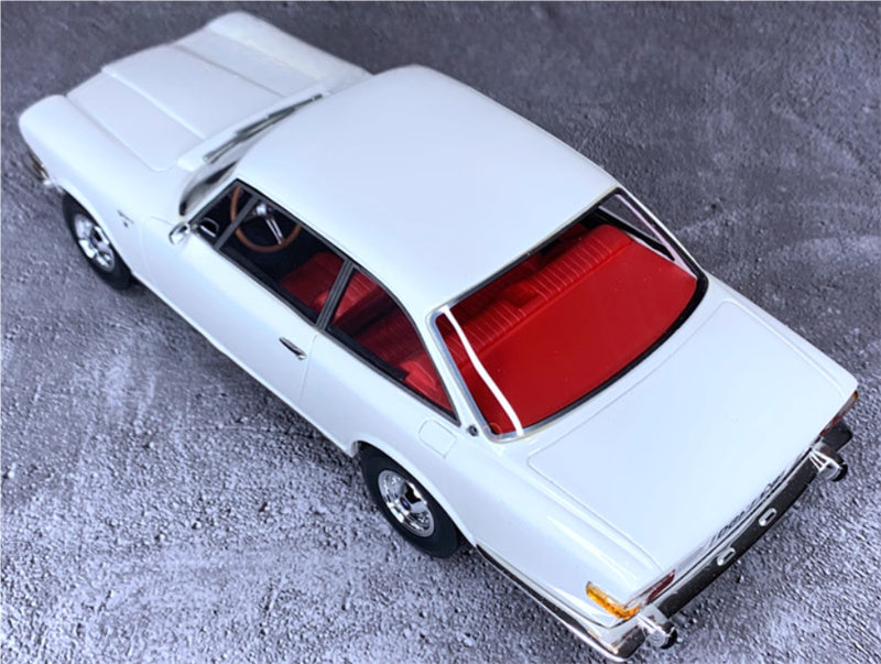 Schuco Glas 2600 V8 Glaserati White 1:18 Car Pre-built Model view4