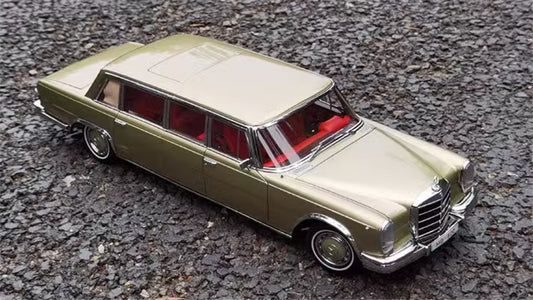KengFai Mercedes Benz S600 Pullman W100 gold 1/18 DIECAST CAR