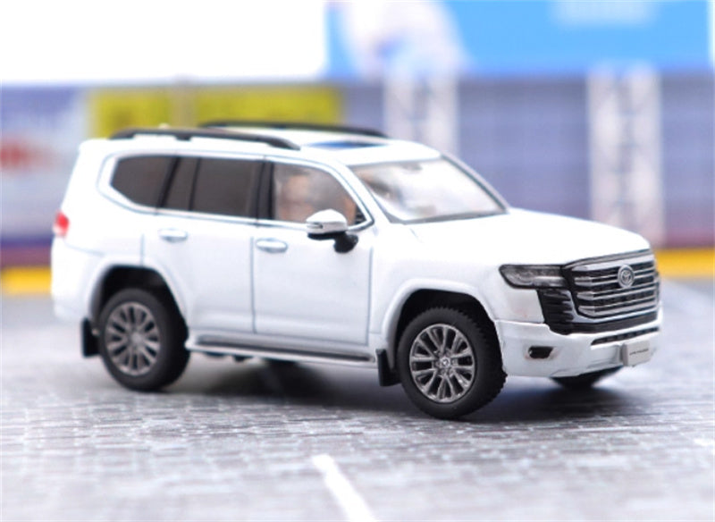 Hobby JAPAN TOYOTA LAND CRUISER JA300W ZX White Pearl - Silver Wheel 1:64 Car Pre-built Model view3