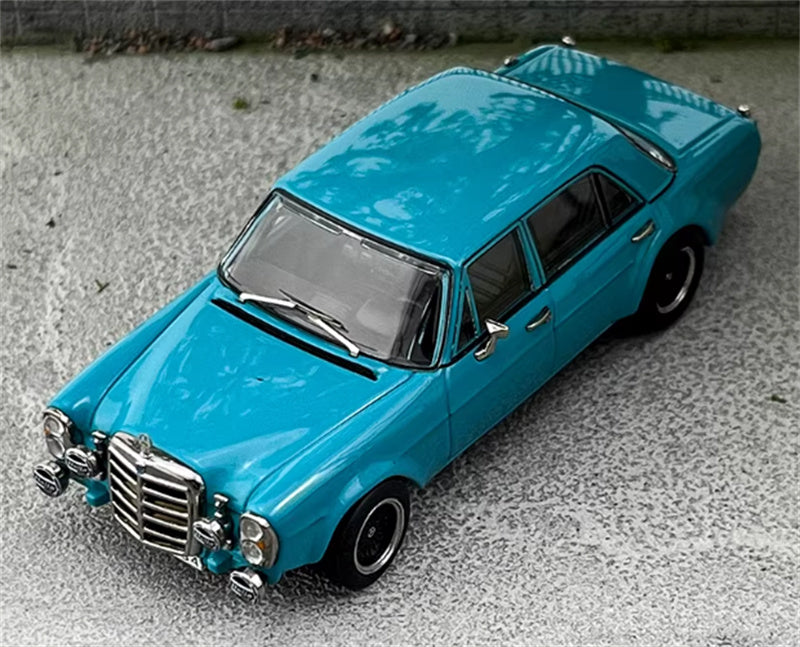 Liberty 64 Mercedes Benz 300SEL AMG (W109) blue 1:64 Car Pre-built Airliner Model Display view9