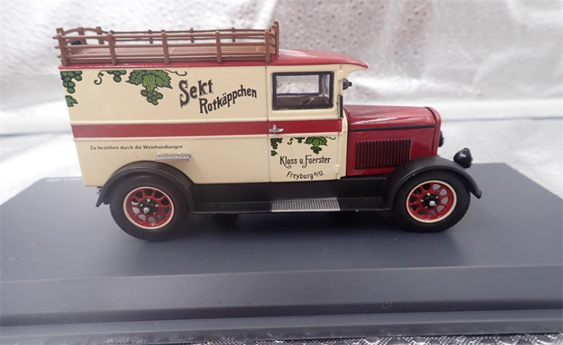 Schuco PHANOMEN GRANIT ROTKAPPCHEN SEKT vintage car red Limited Edition 500PCS ONLY 1:43 Car Pre-built Model view5
