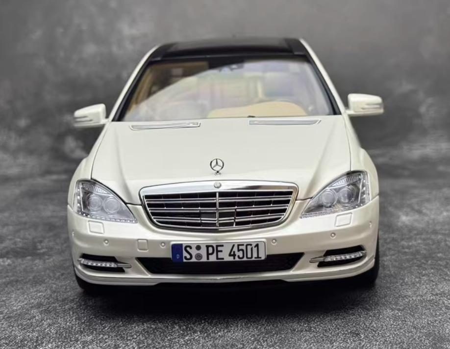 1:18 Mercedes-Benz S600L AMG W221  Diamond White  MOTORHELIX LTD 499PCS ONLY DIECAST car Model