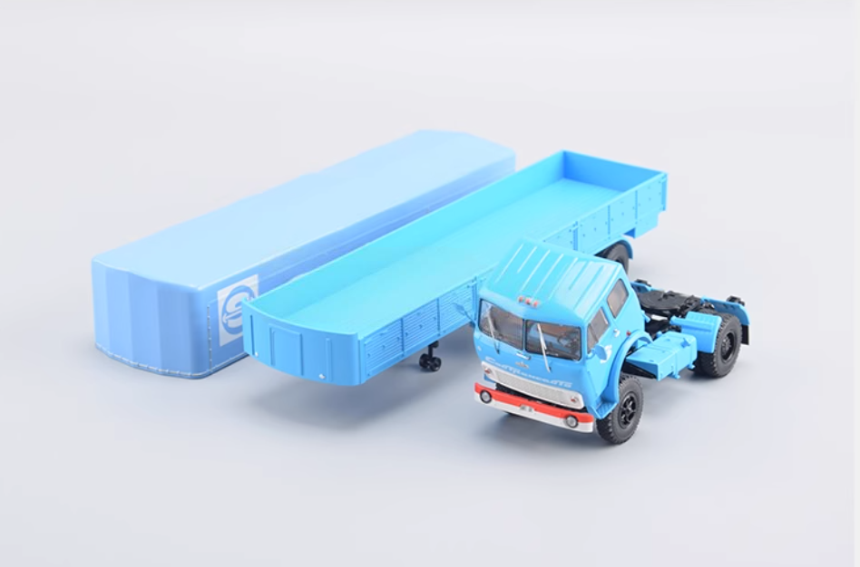 StartScaleModels Soviet Minsk Heavy Tractor Maz-5429 with Trailer Maz-5205 1:43 Truck Pre-built Model