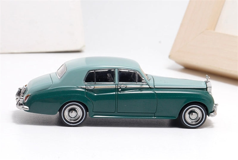 GFCC 1955 Rolls Royce Silver Cloud classic car Green Double LHD 1:64 car Pre-built Model view5
