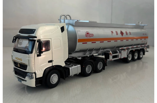 Sinotruk HOWO T7H oil tanker truck White mangao 1:36 Truck Pre-built Airliner Model Display view1