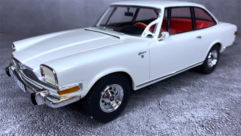 Schuco Glas 2600 V8 Glaserati White 1:18 Car Pre-built Model view1