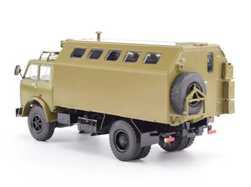 StartScaleModels KM-500 (MAZ-5334) Soviet military transit truck 1:43 Tank Pre-built Airliner Model Display view2