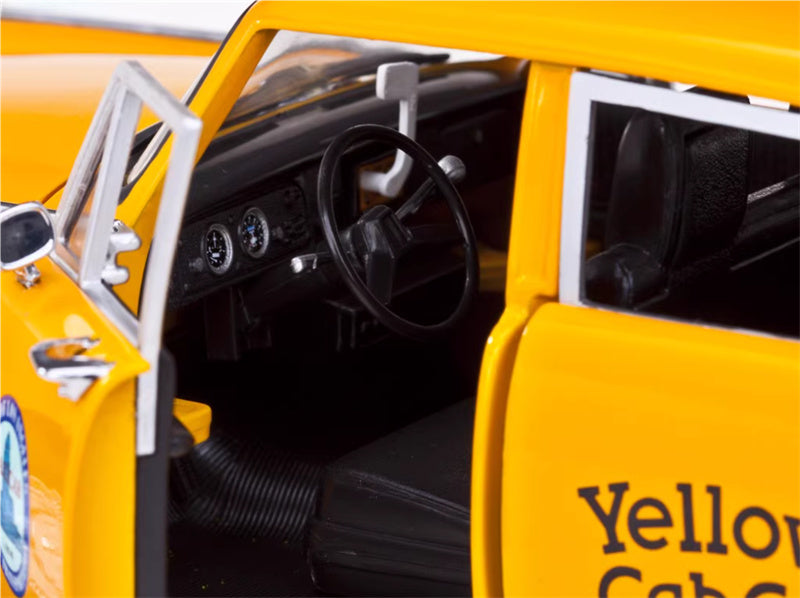 Sun Star 1981 Checker A11 New York Taxi Las Angeles Yellow 1:18 Car Pre-built Model view7