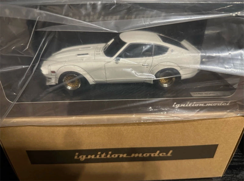 IGNITION MODEL Nissan Fairlady ZS30 STAR ROAD white 1:18 Car Pre-built Model view11