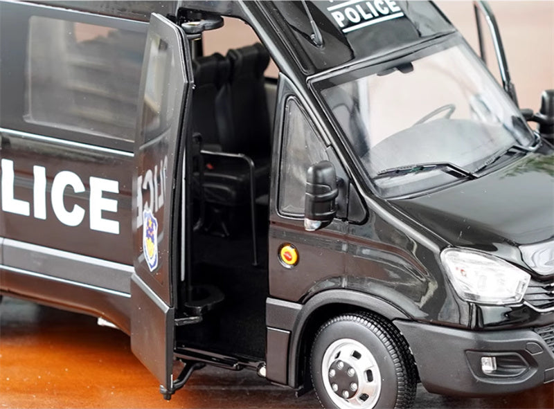 NAVECO Iveco Oushengte police car black 1:24 Car Pre-built Model view2