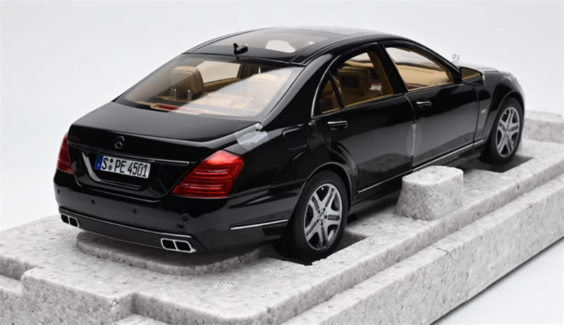 MOTORHELIX Mercedes Benz S-Class S600L W221 Fully Open black Beige interior Comes with engine Limited Edition 999PCS ONLY 1:18 Car Pre-built Model view7