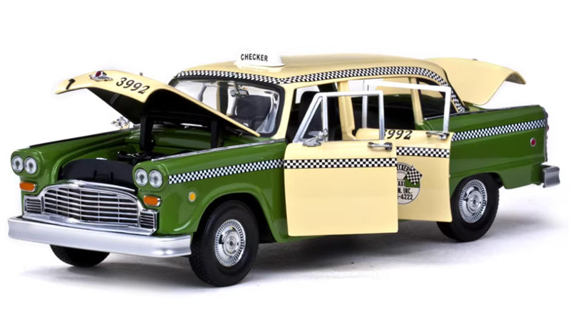 Sun Star 1981 Checker A11 New York Taxi Chicago Green 1:18 Car Pre-built Model view4