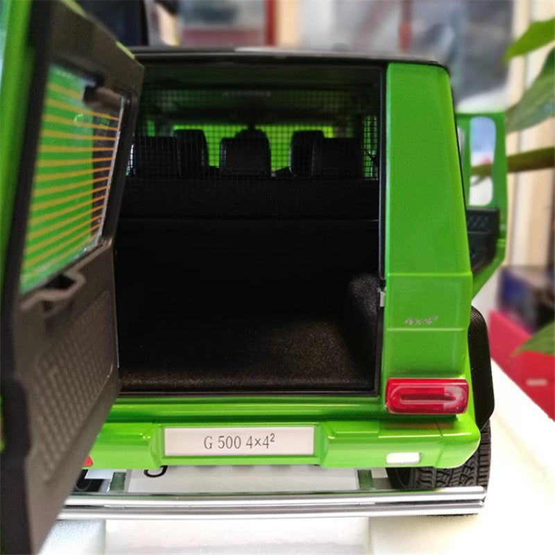 Autoart Mercedes Benz G500 4×4² Green 1/18 DIECAST CAR