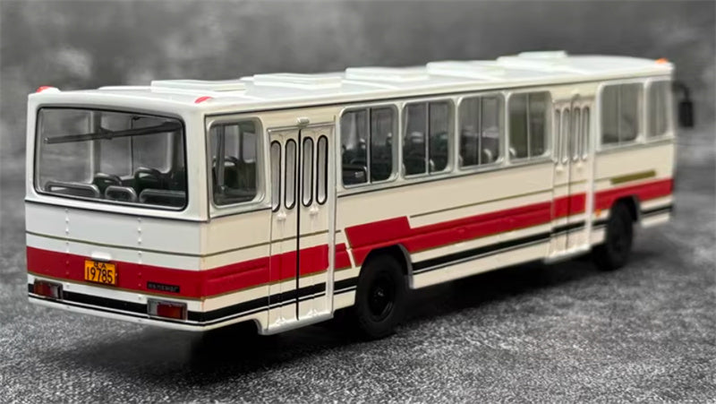 AUTO-GLIMPSE Huanghai DD6111CS Bus red white 1:64 Bus Pre-built Model view5