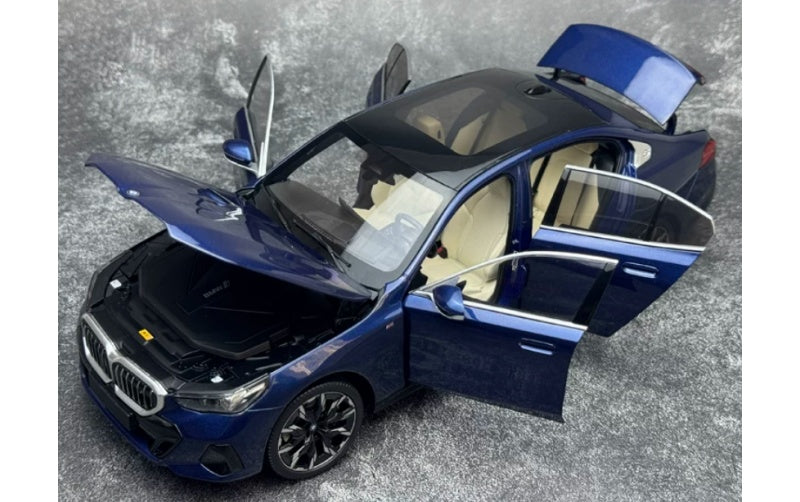 1:18 BMW I5 2023 Blue MINICHAMPS DIECAST Car Model