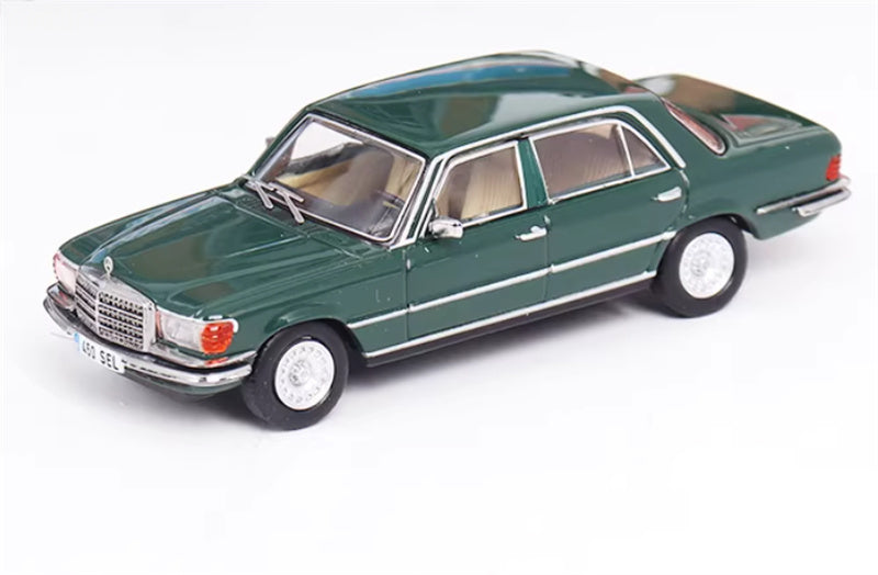 Max well Mercedes Benz S-Class 450SEL W116 metallic green 1:64 Car Pre-built Airliner Model Display view1