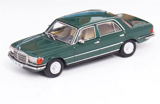 Max well Mercedes Benz S-Class 450SEL W116 metallic green 1:64 Car Pre-built Airliner Model Display view1