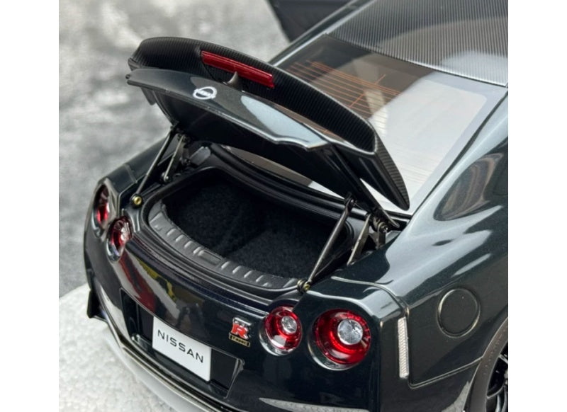1:18 Nissan GT-R R35 2022 Midnight Purple MOTORHELIX Track Edition Limited Edition 999PCS ONLY DIECAST Model