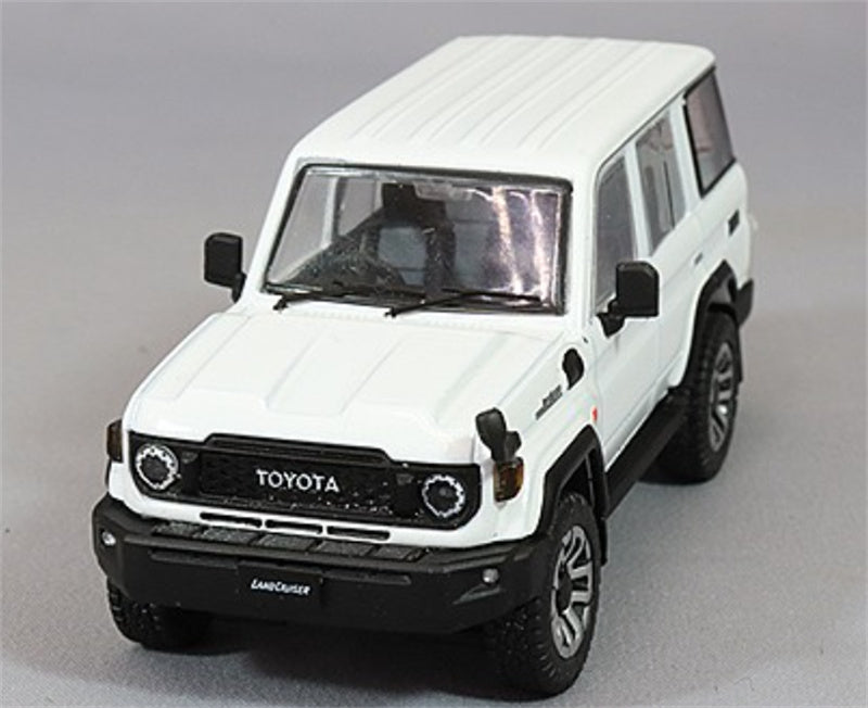 GCD Toyota Land Cruiser J70 (LC76) SUV Right hand drive White - Silver Wheel 1:64 Car Pre-built Model view4