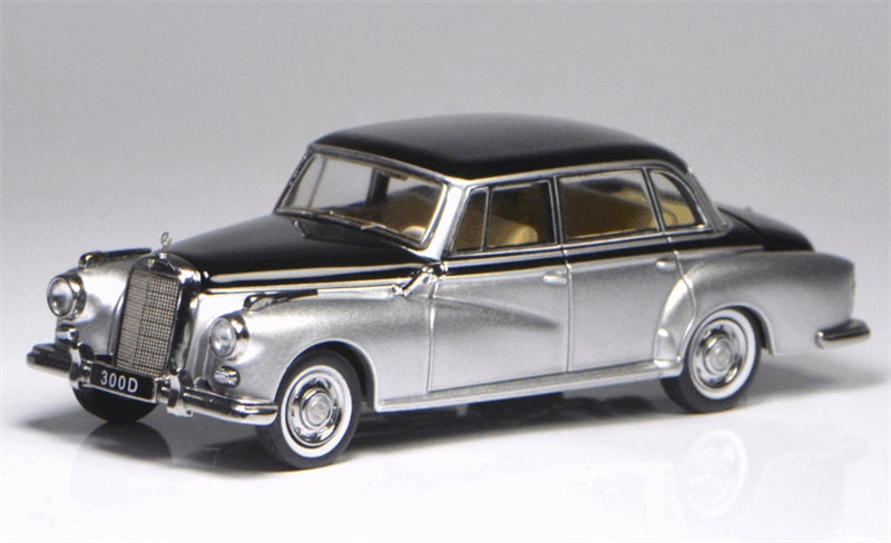 GFCC Mercedes Benz 300D 1959 vintage Car Black Silver Double Limited Edition 300PCS ONLY LHD 1:64 car Pre-built Model view1