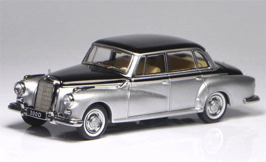GFCC Mercedes Benz 300D 1959 vintage Car Black Silver Double Limited Edition 300PCS ONLY LHD 1:64 car Pre-built Model view1