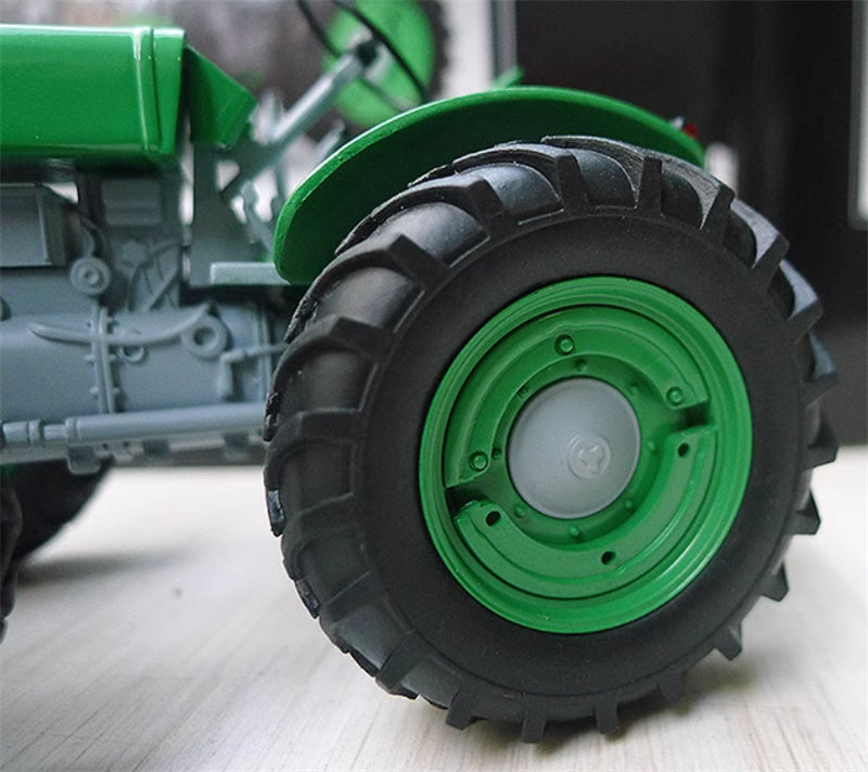 SCHUCO Lerobuste D4K Tractor Emerald Green Limited Edition 1:32 Truck Pre-built Model