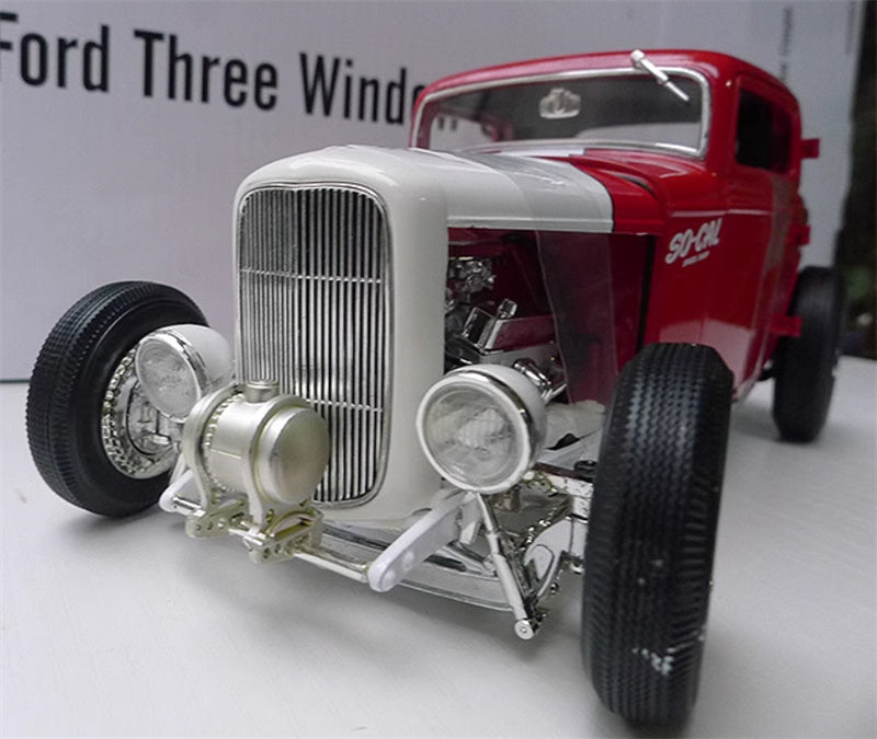 ACME So-Cal 1932 Ford Three Window Coupe red Limited Edition 1:18 Car Pre-built Model