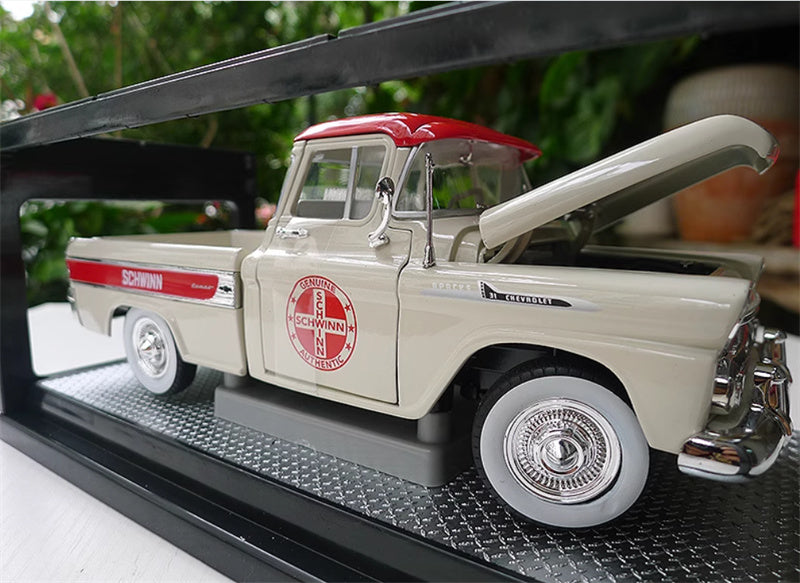 M2 Machines 1958  Chevrolet  Apache  Cameo  R105  Schwinn 1:24 Truck Pre-assembled Model Display