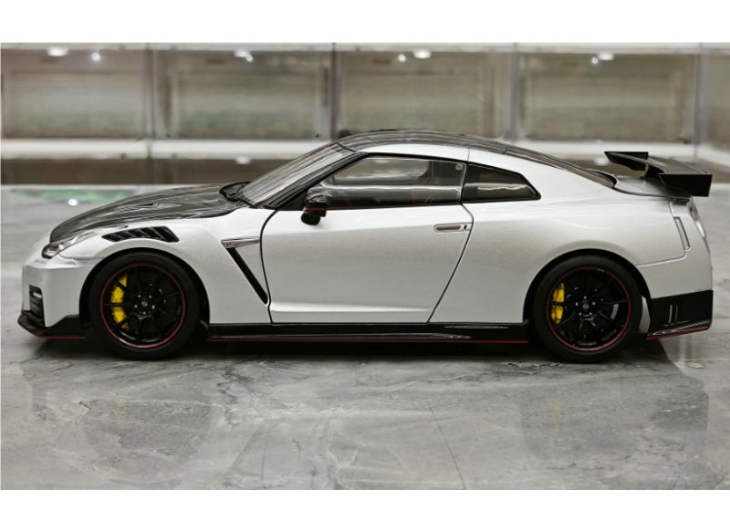 1:18 Nissan GT-R NISMO R35 2022 Ultimate Metal Silver MOTORHELIX Special Edition Limited Edition 699PCS ONLY DIECAST Model