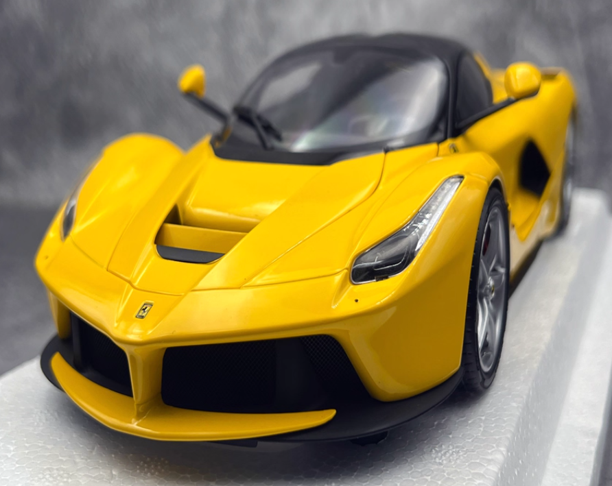 BBR MODELS Ferrari LaFerrari yellow hardtop 1:18 Car Pre-built Model view8