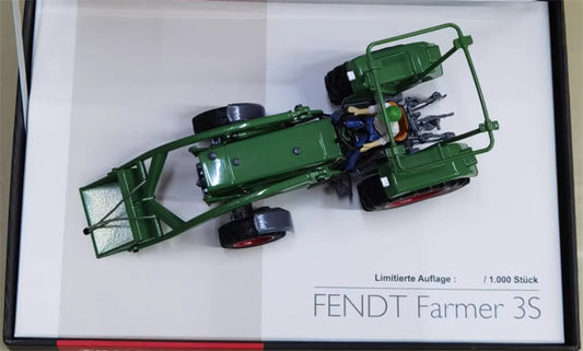 Universal Hobbies Fendt Farmer 3S tractor Limited Edition Green 1:32 Truck Pre-built Model