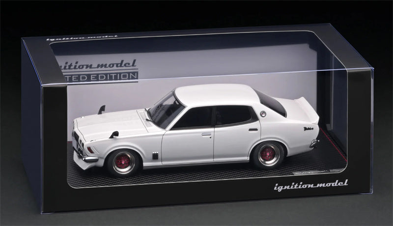 IGNITION MODEL Nissan Bluebird U 2000GTX G61 White 1:18 Car Pre-built Model view5