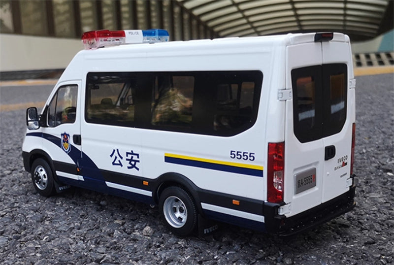 NAVECO Iveco Ousheng Public Security Painting Police Car Edition white 1:24 Car Pre-built Model view4