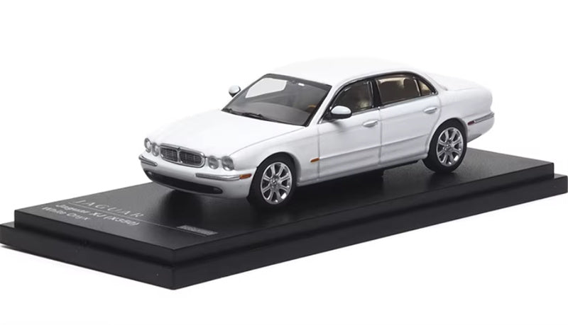 Almost Real Jaguar XJ6 X350 White 1:64 Car Pre-built Airliner Model Display view1