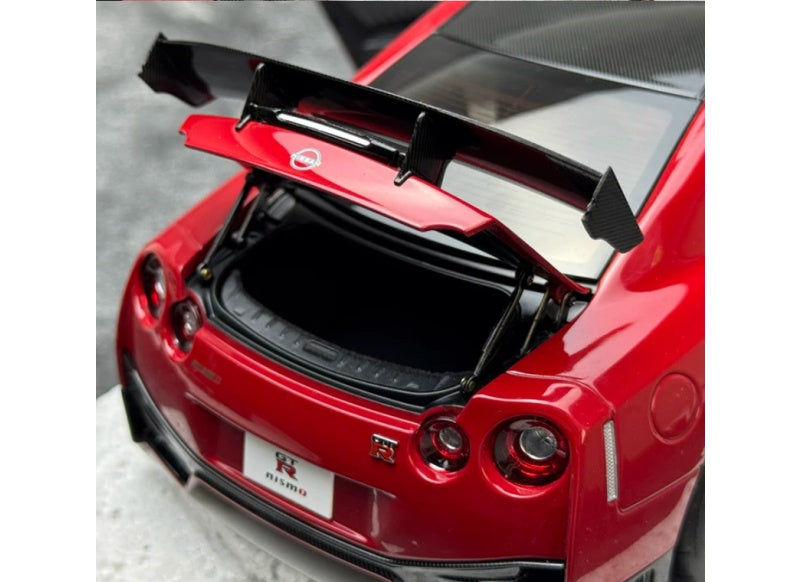 1:18 Nissan GT-R NISMO R35 2022 Vibrant Red MOTORHELIX Special Edition Limited Edition 699PCS ONLY DIECAST Model