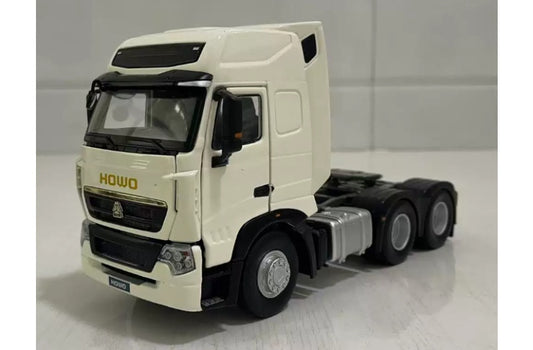 Sinotruk HOWO T7H tractor truck White 1:36 Truck Pre-built Airliner Model Display view1