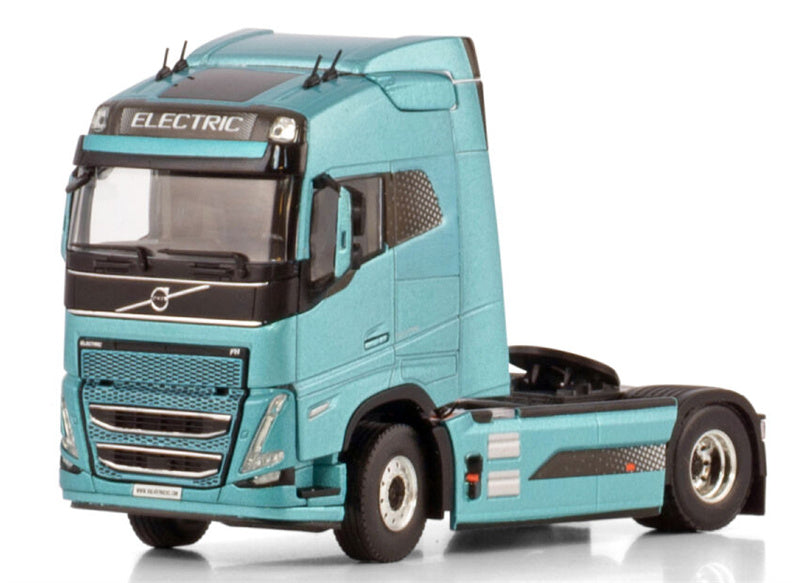 WSI VOLVO FH5 GLOBETROTTER ELECTRIC 4X2 Premium Line 1:50 Truck Pre-built Model