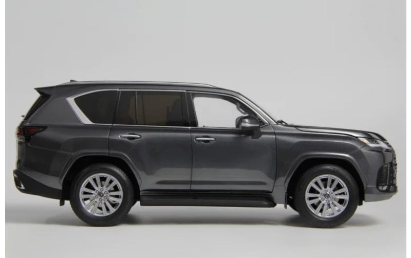 1:18 Lexus LX600 Gray LCD MODELS DIECAST Truck Model